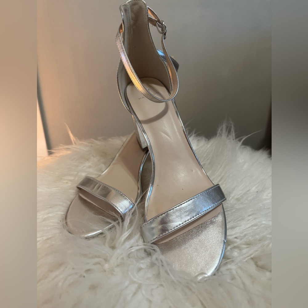 Halston Metallic Silver Block Heel Size 9.5